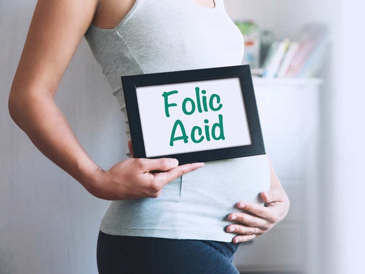 Mẹ thiếu hụt acid folic trong quá trình mang thai