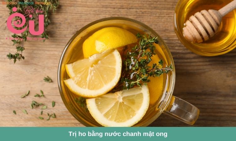 Nước chanh mật ong vừa thơm ngon, dễ uống, vừa hỗ trợ giảm ho và đau rát cổ họng.