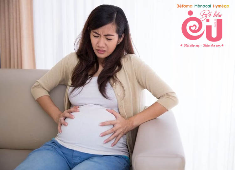 Ra máu âm đạo 3 tháng giữa hoặc 3 tháng cuối có thể là tình trạng nghiêm trọng