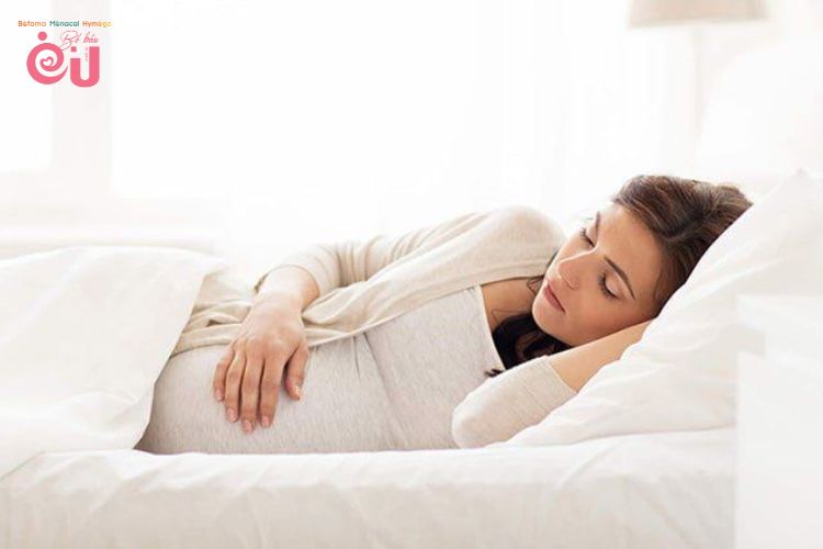 Mẹ bầu cần nghỉ ngơi nếu có những triệu chứng bất thường